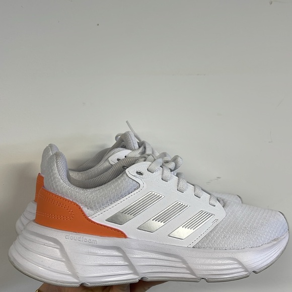 ADIDAS CLOUDFOAM COMFORT SNEAKER - Picture 2 of 5